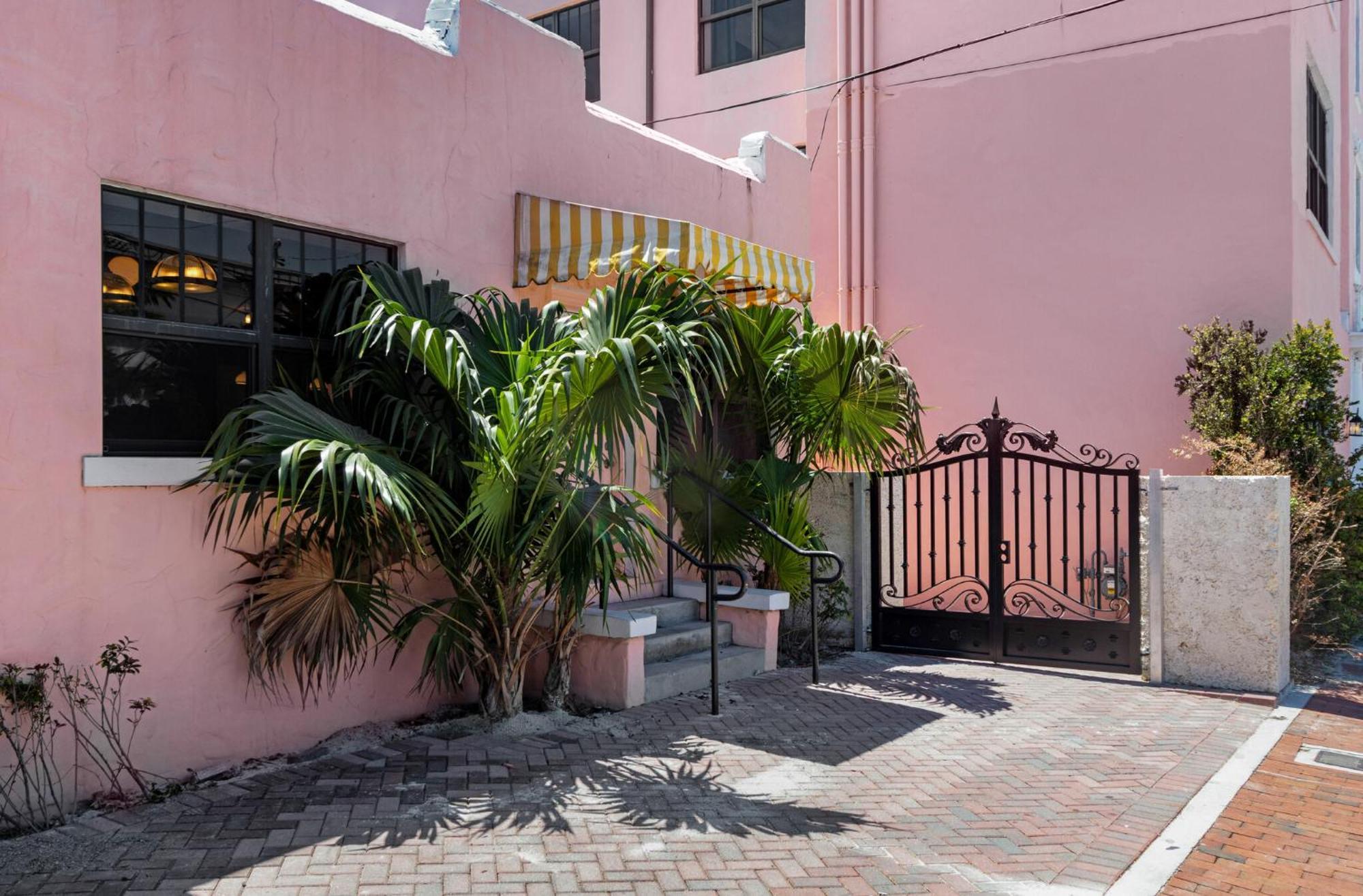 Roami At Tower Hotel - Calle Ocho Miami Exterior foto