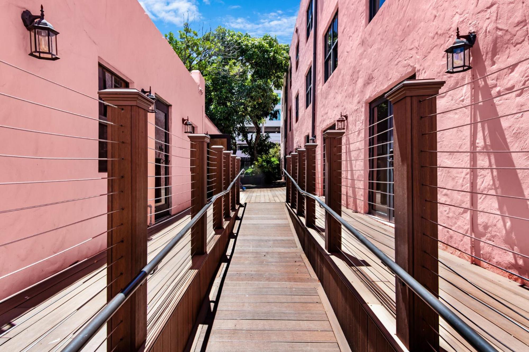 Roami At Tower Hotel - Calle Ocho Miami Exterior foto